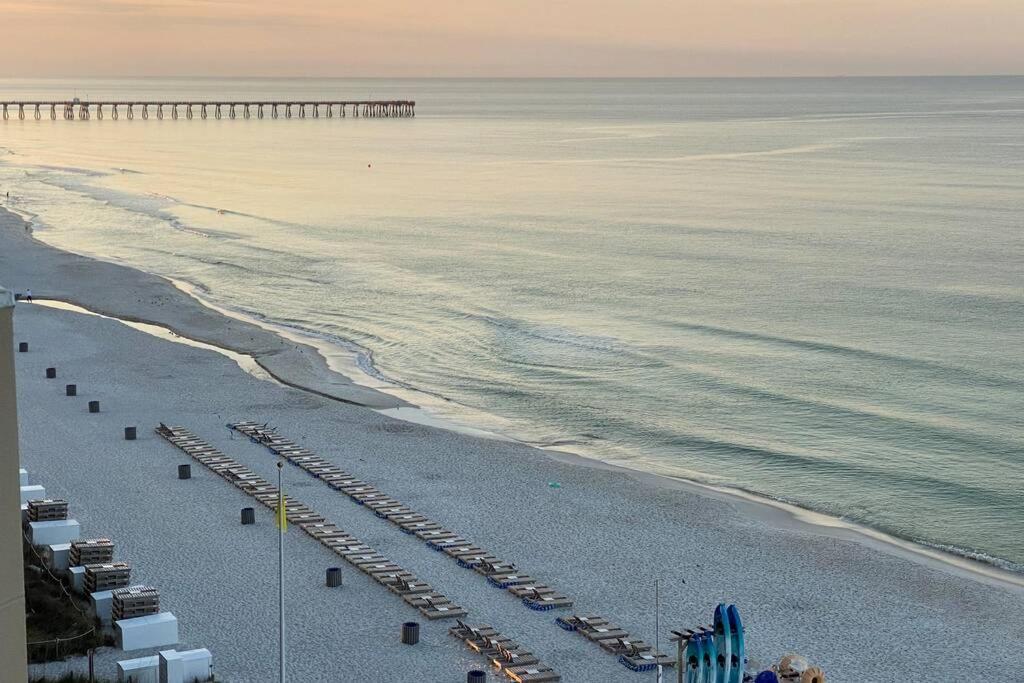 Happy Ours 2200 Sq Ft Corner Beachfront Sleeps 12 Panama City Beach Exteriör bild