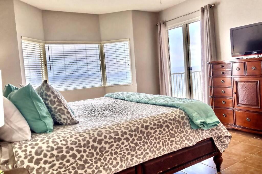 Happy Ours 2200 Sq Ft Corner Beachfront Sleeps 12 Panama City Beach Exteriör bild