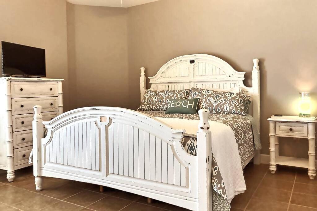 Happy Ours 2200 Sq Ft Corner Beachfront Sleeps 12 Panama City Beach Exteriör bild