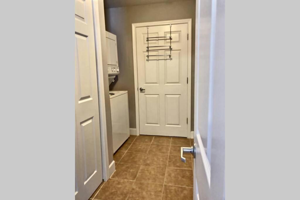 Happy Ours 2200 Sq Ft Corner Beachfront Sleeps 12 Panama City Beach Exteriör bild