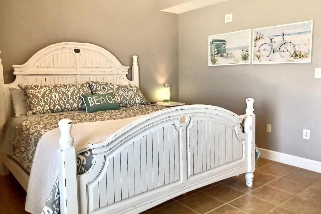 Happy Ours 2200 Sq Ft Corner Beachfront Sleeps 12 Panama City Beach Exteriör bild