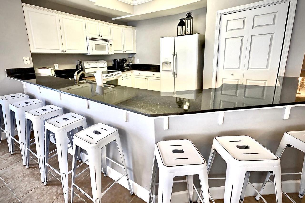 Happy Ours 2200 Sq Ft Corner Beachfront Sleeps 12 Panama City Beach Exteriör bild